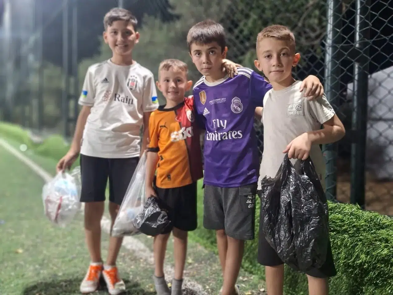 Miniklere maç öncesi çevre bilinci aşılandı