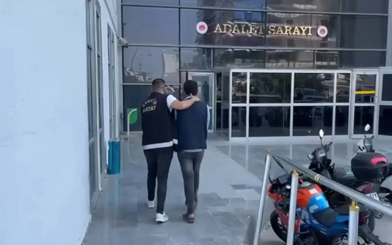 Göçmen kaçakçısı polisten kaçamadı