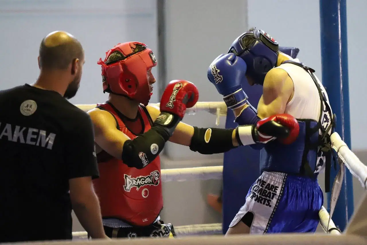 Saruhanlı'da bir ilk: Muaythai sporcuları kıyasıya yarıştı
