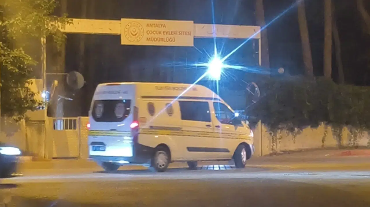 Annesi tarafından sokağa terk edilen bebek yaşam mücadelesini kaybetti