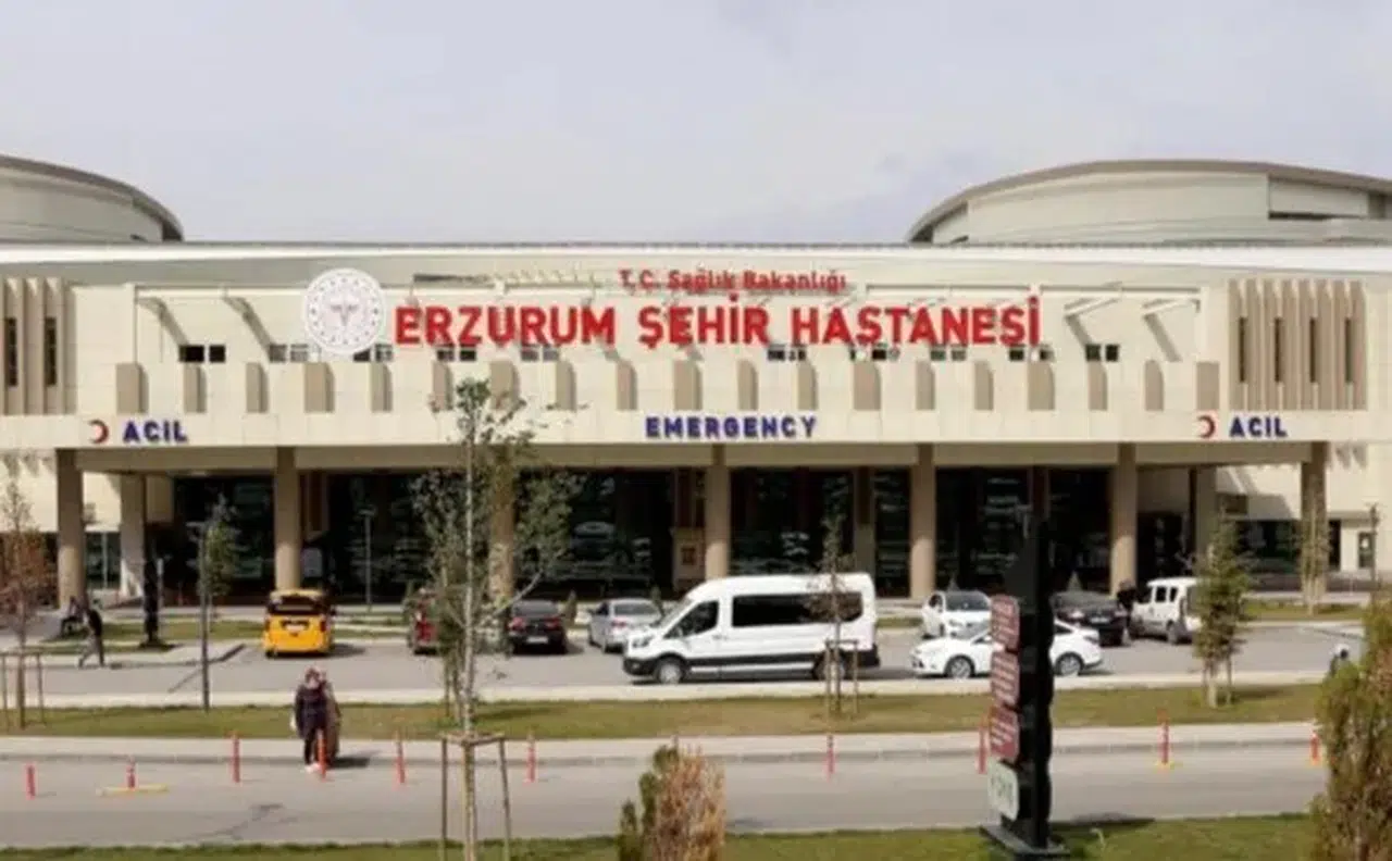 Genç adam evinde ölü bulundu