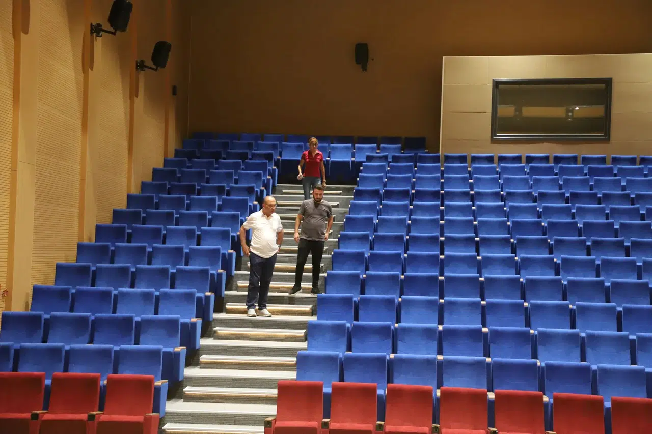 Turgutlu'da etkinlik salonları yükseliyor