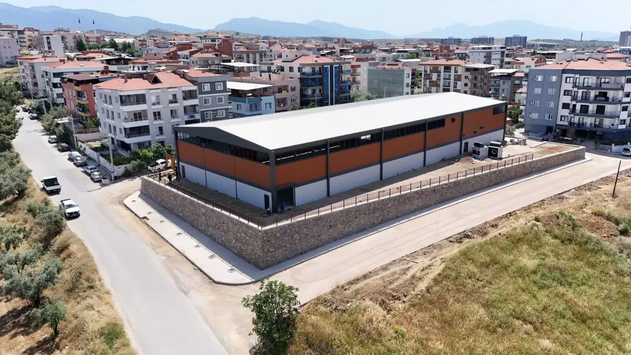 Mimar Ferdi Zeyrek Spor Kompleksi'nde sona yaklaşıldı