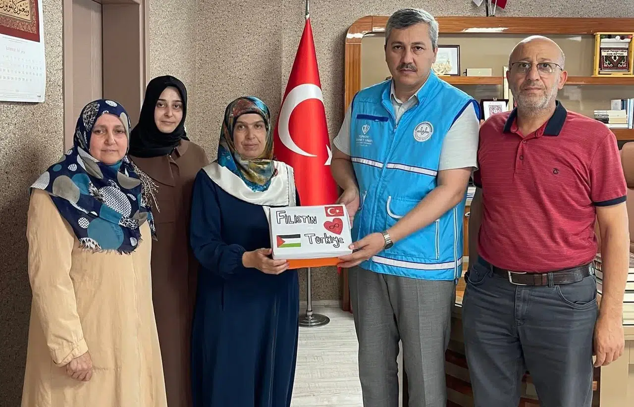 Kuran kursu öğrencilerinden Filistin'e anlamlı destek