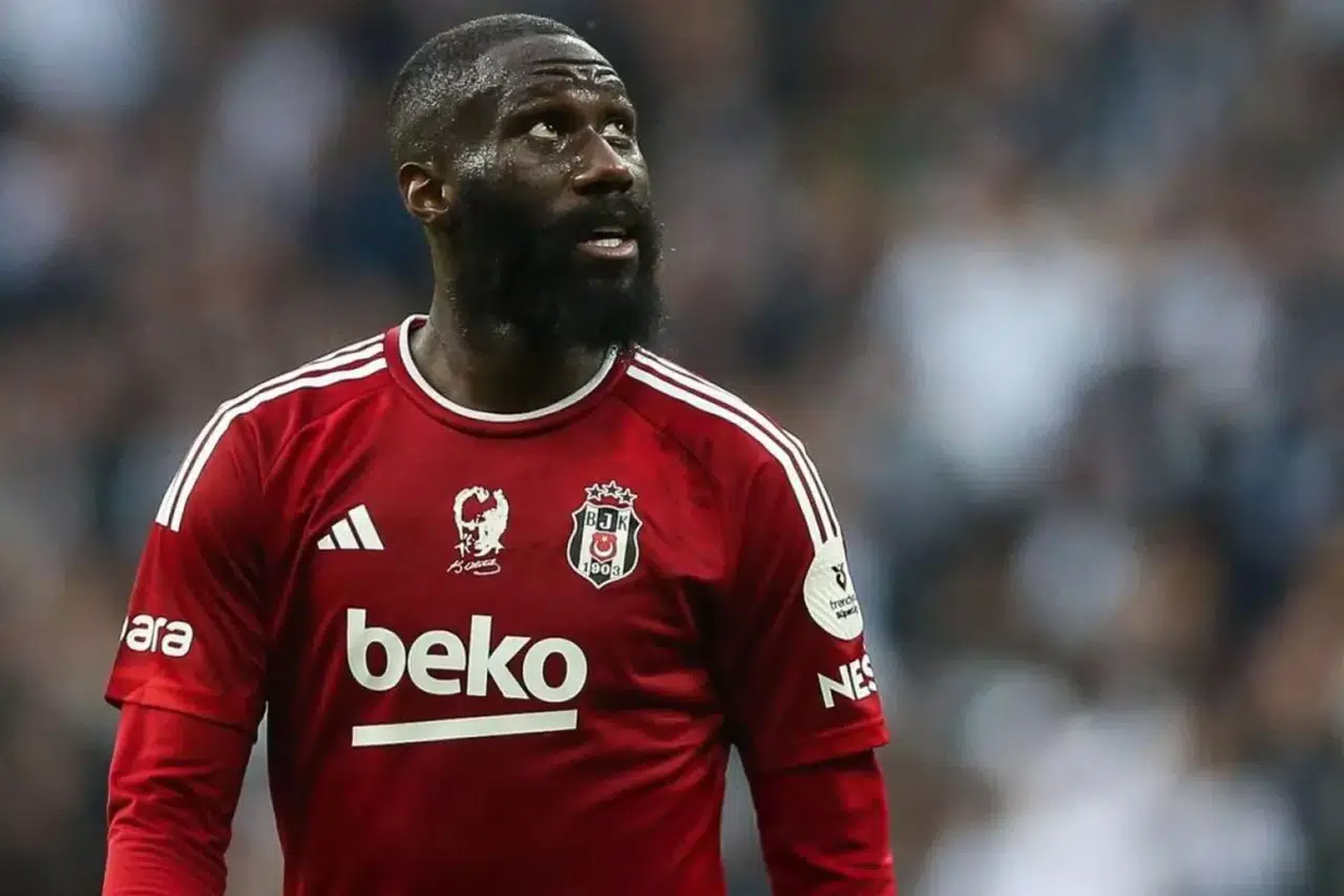 Beşiktaş'tan ayrılan Masuaku Premier Lig'e geri döndü