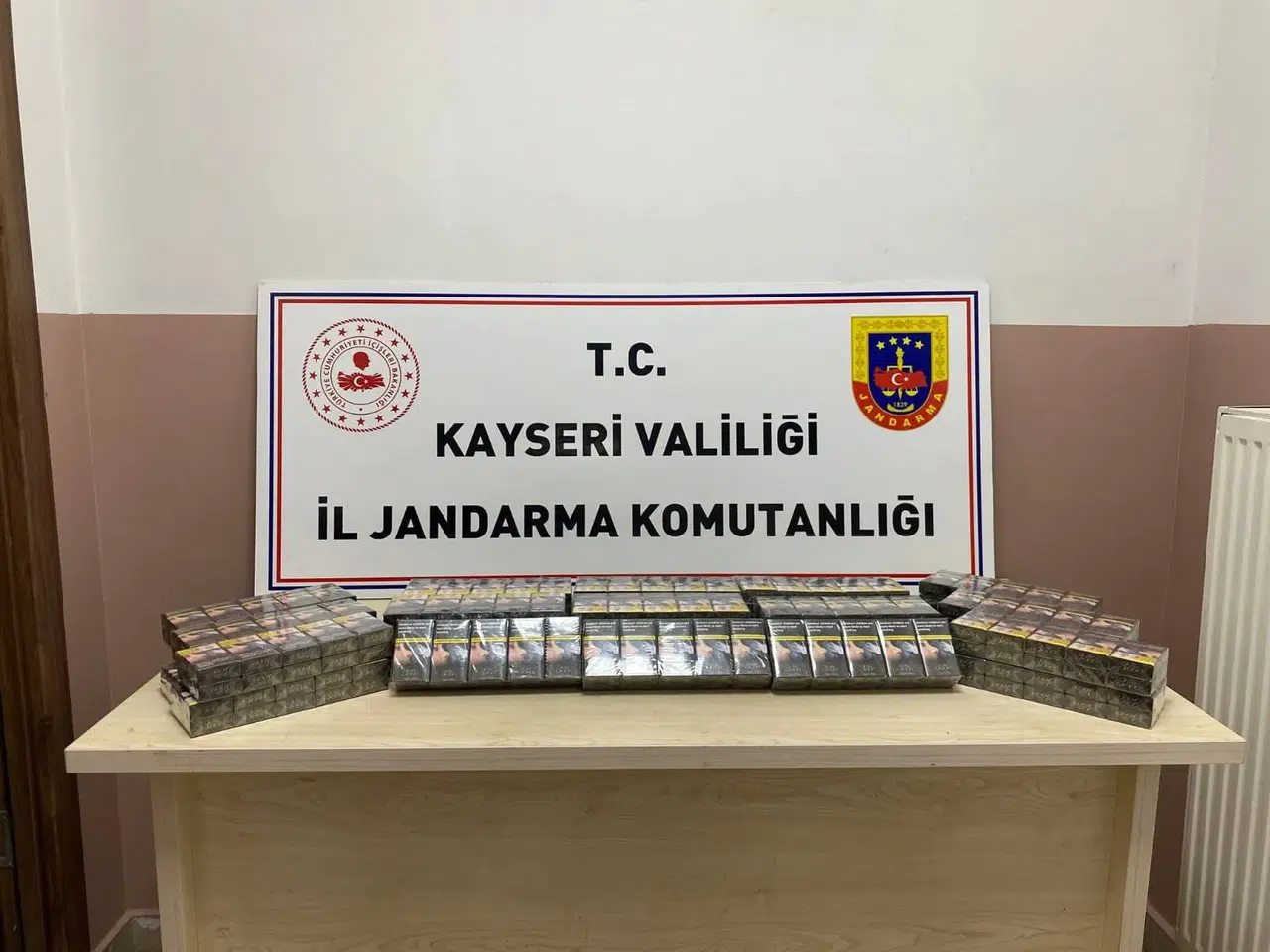 Jandarma 770 paket kaçak sigara ele geçirildi
