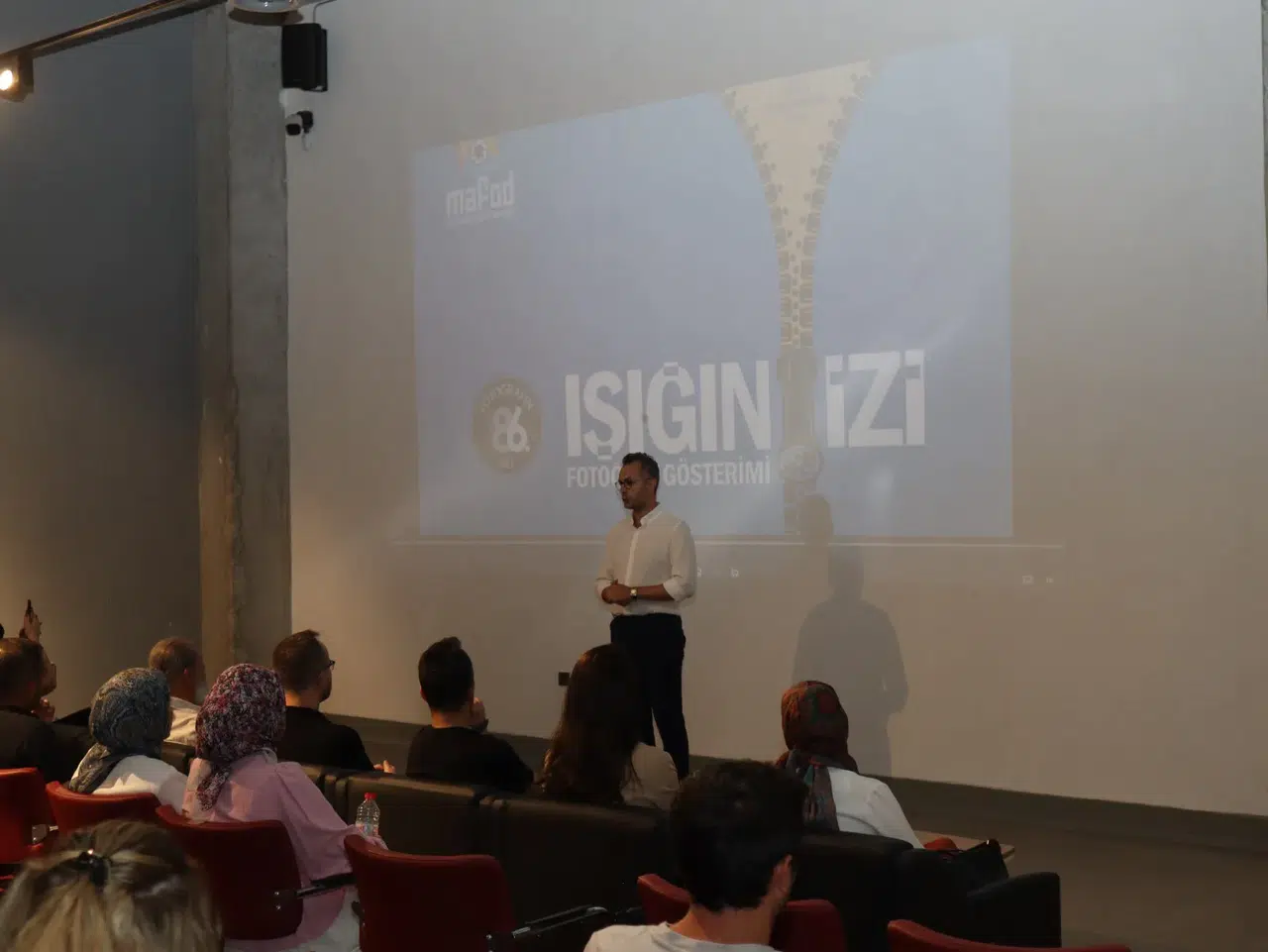 “Işığın İzi” Manisa Müzesi’nde fotoğraf tutkunlarıyla buluştu