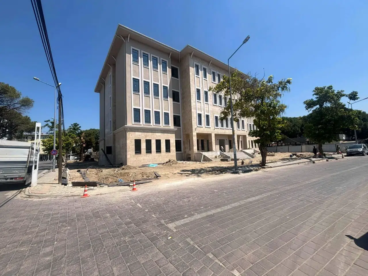 Mücahit Arınç: Saruhanlı’mız modern bir konağa kavuşuyor