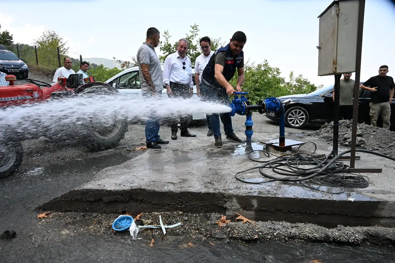 Bidonlarla su taşıyorlardı...