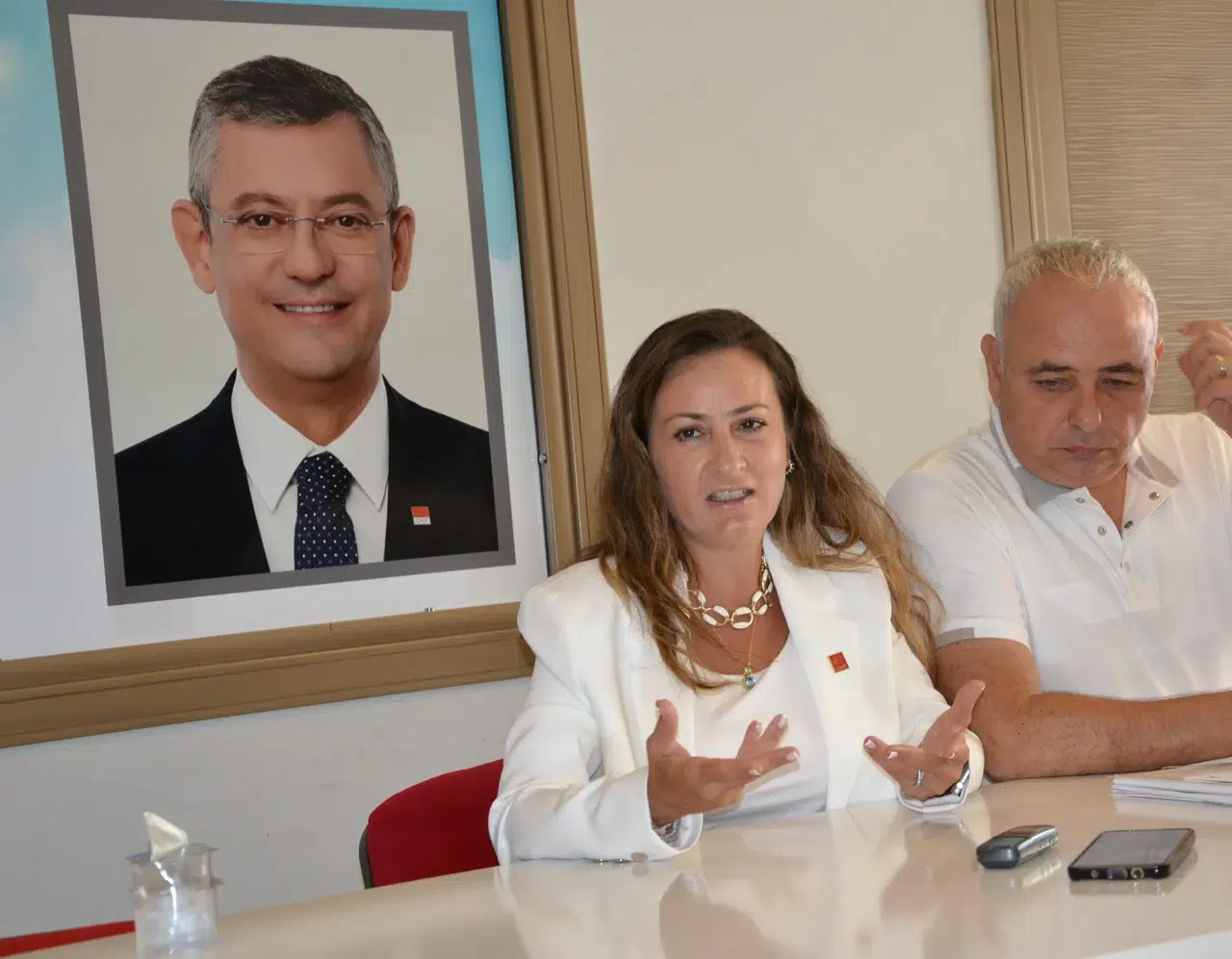 CHP İl Başkanı Özalper: Ülke yangın yeri, koltuk sevdamız olamaz
