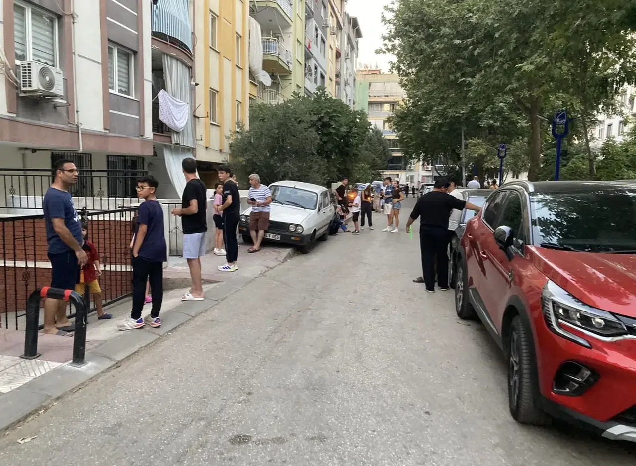 6,1 büyüklüğünde deprem Manisa'da hissedildi