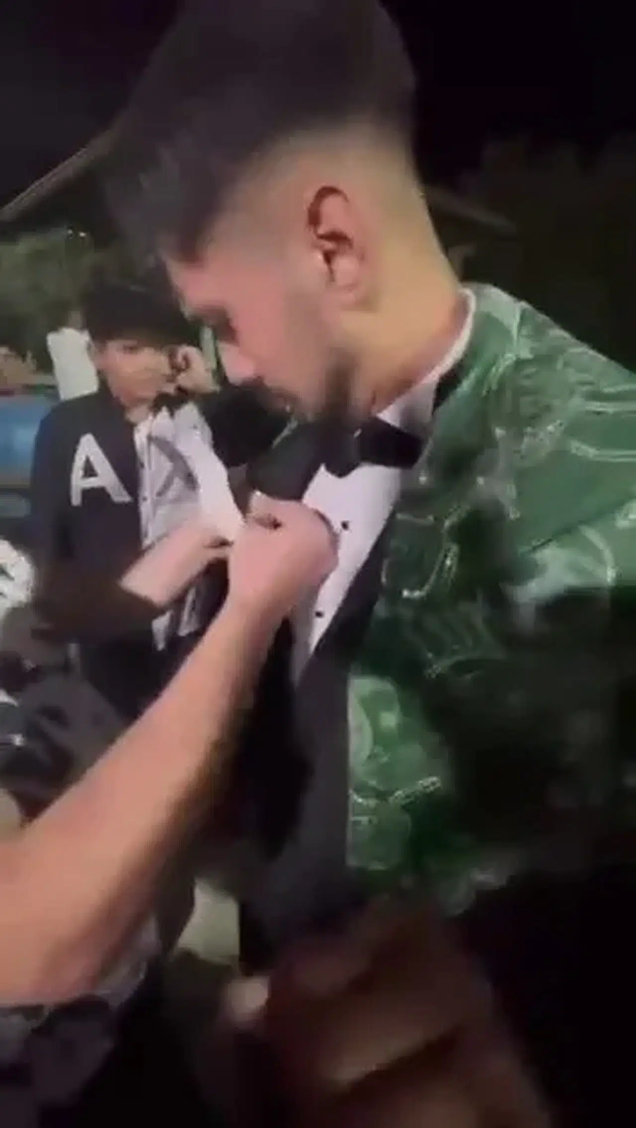 Damada takı niyetine bakın ne taktı
