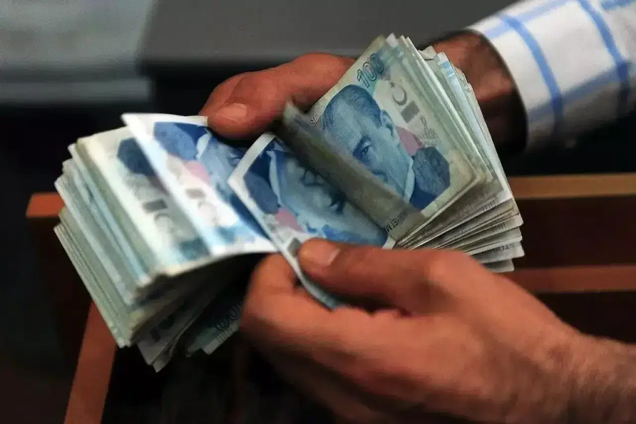 Emekli ve Memur Maaş Zammı Netleşiyor: İşte Üç Senaryo Üzerinden Beklenen Artışlar