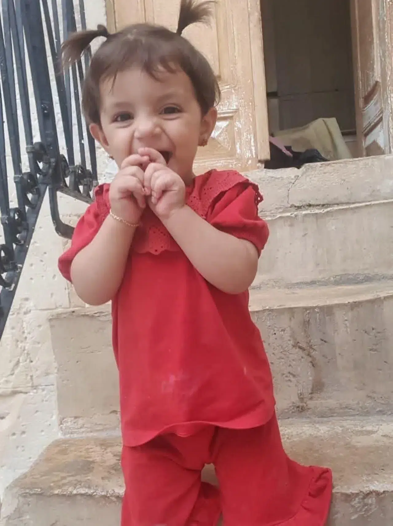 2 yaşındaki kız çocuğuna ne oldu?