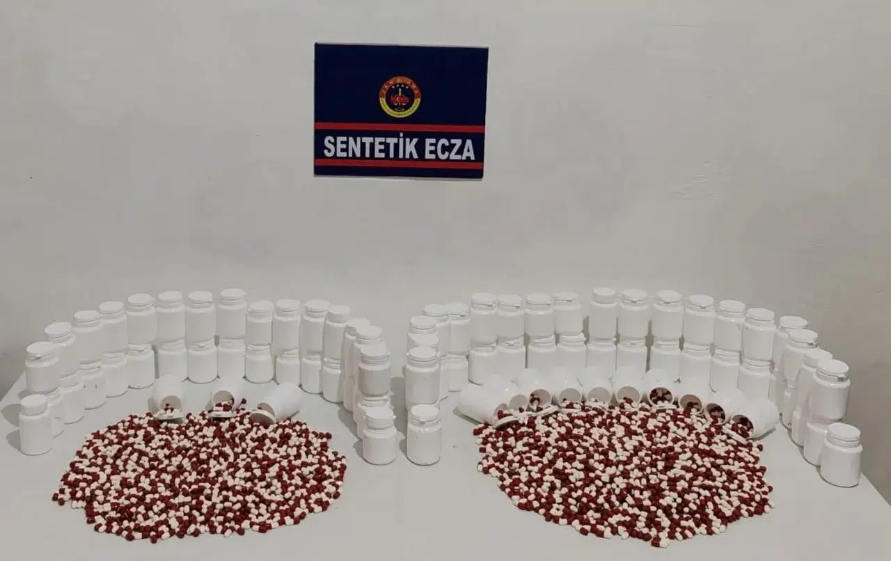 Manisa'da 5 bin tane sentetik hap ele geçirildi