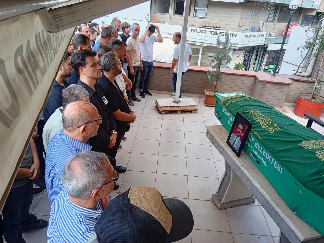 Hayatını kaybeden kuaför İlyas Alkan'a son veda