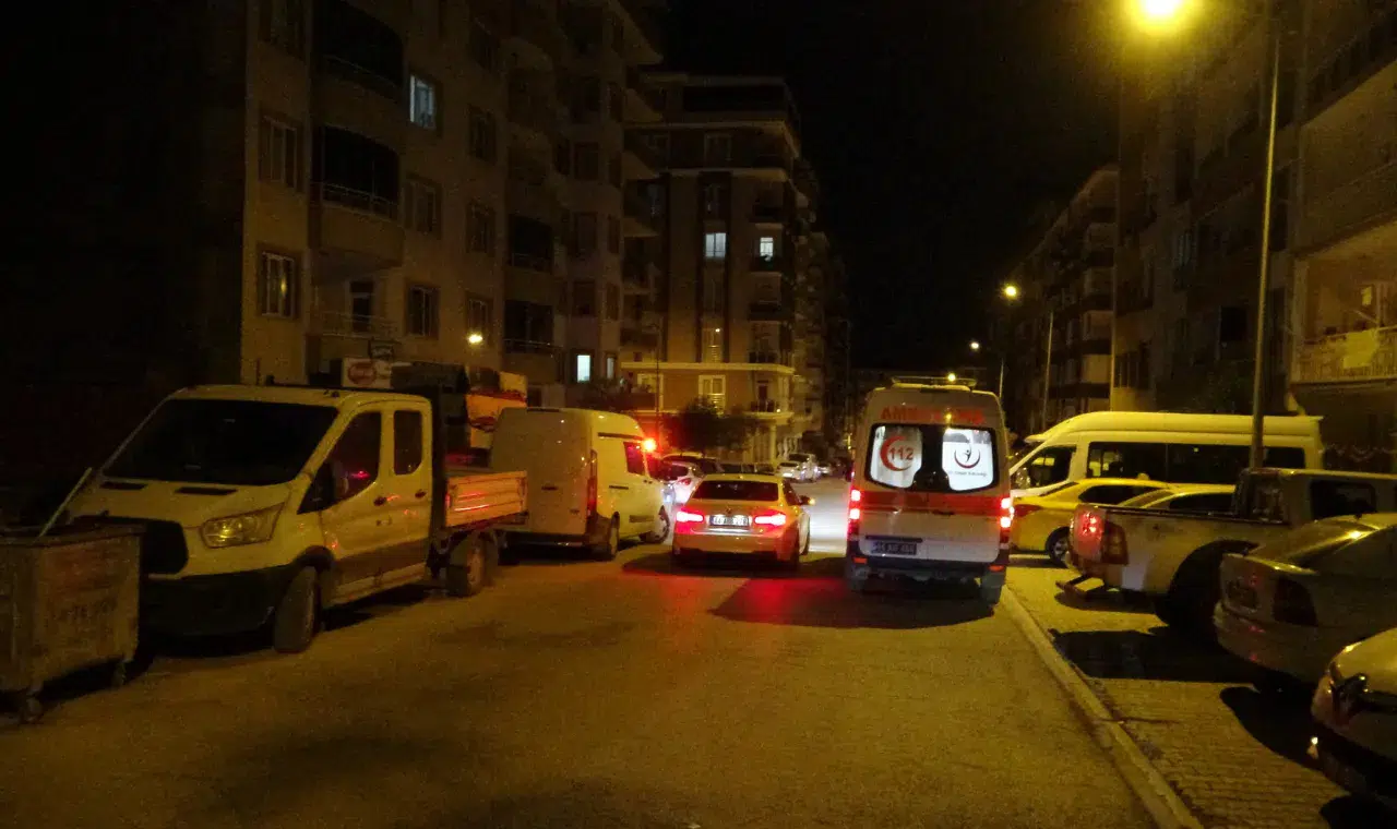 Esrarengiz olay! Yarı çıplak halde ölü bulundu