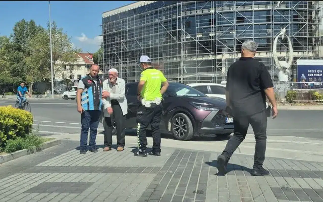 Türk Polisinden yürekleri ısıtan davranış