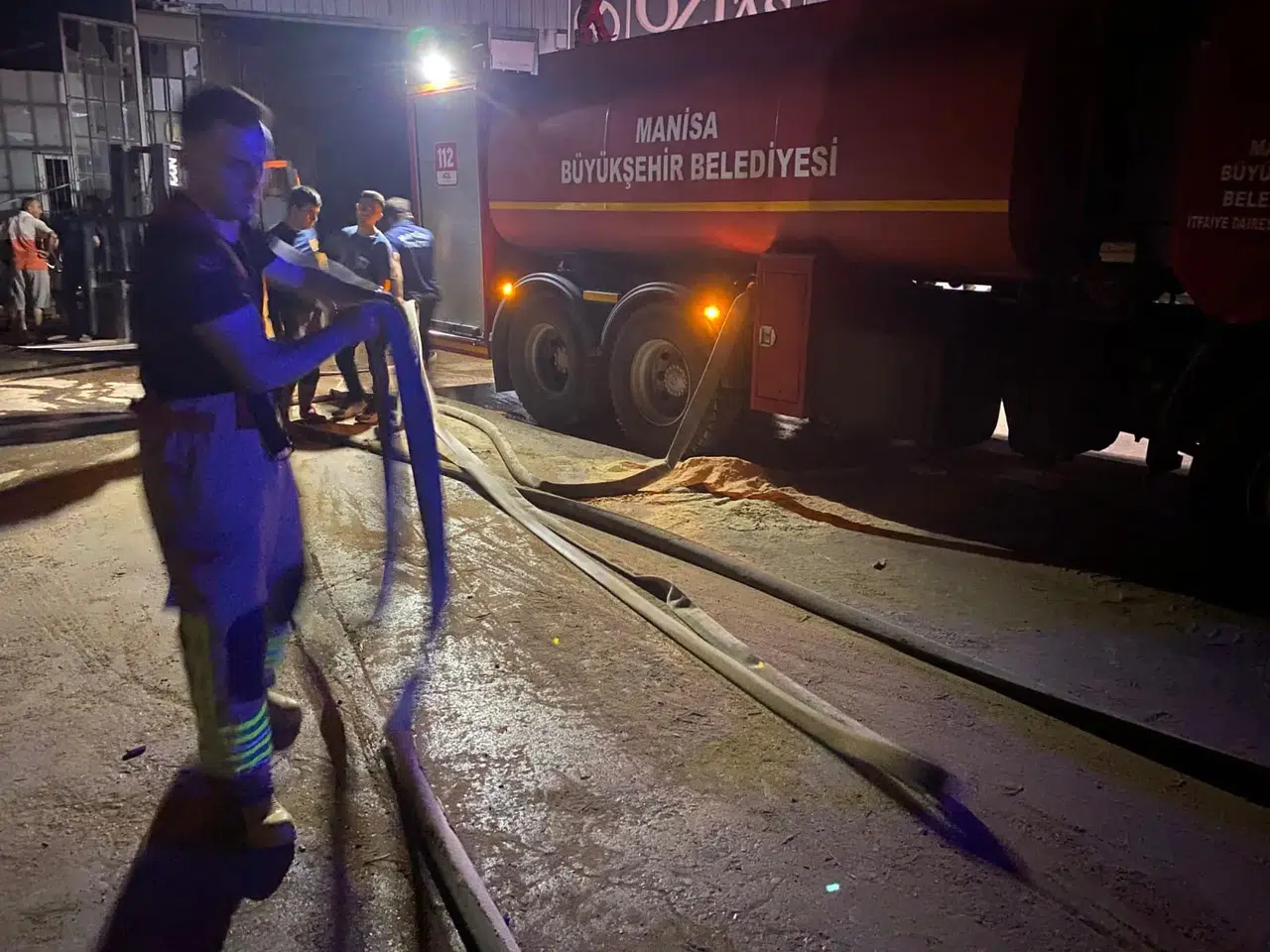 Turgutlu’da korkutan işletme yangını