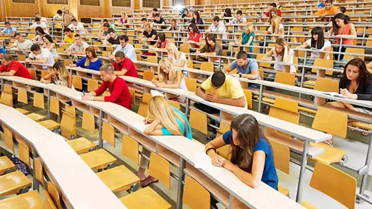 Üniversiteler Ne Zaman Açılıyor? İşte 2025-2026 Akademik Takvim
