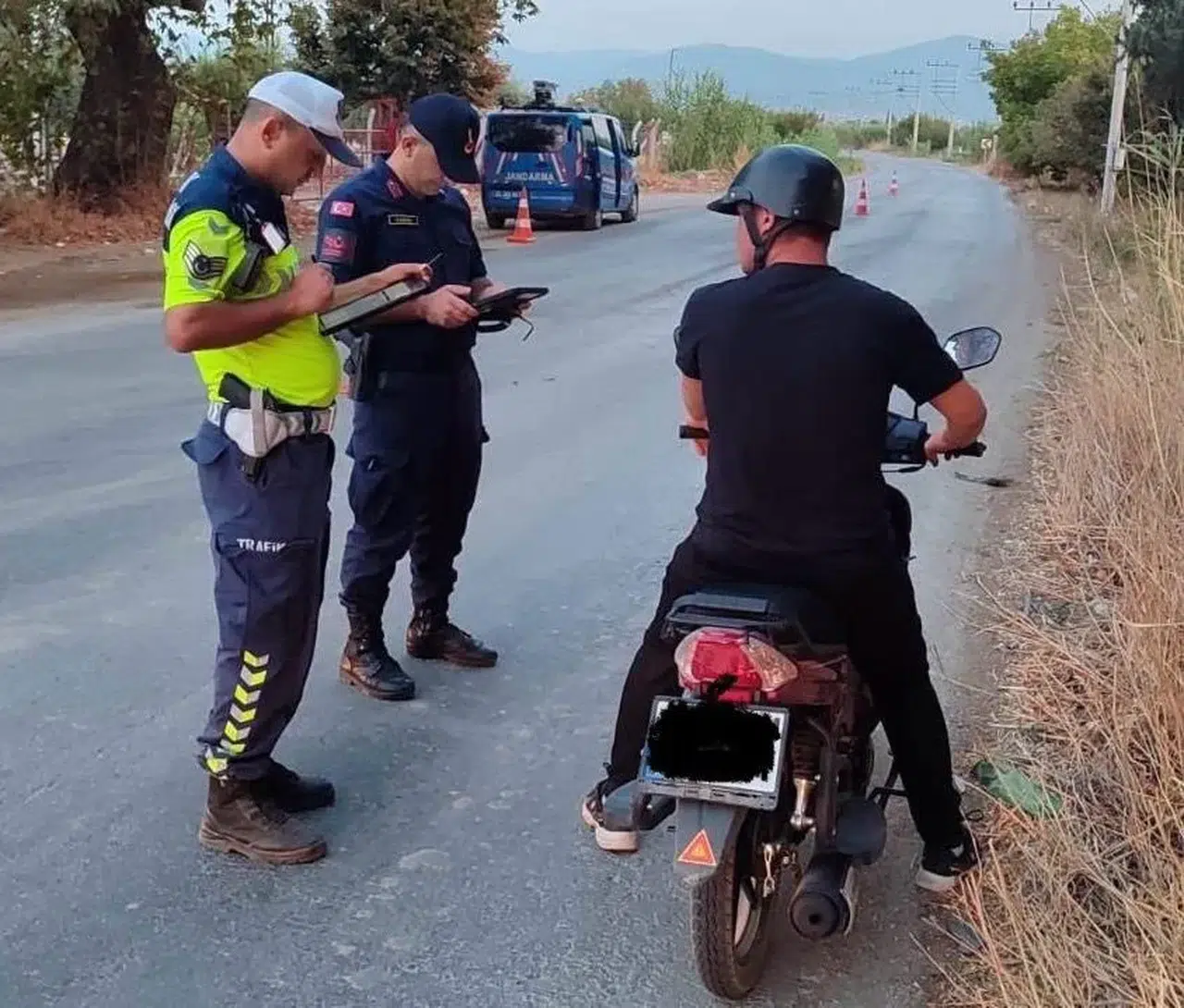 Motosiklet denetiminde ceza yağdı!
