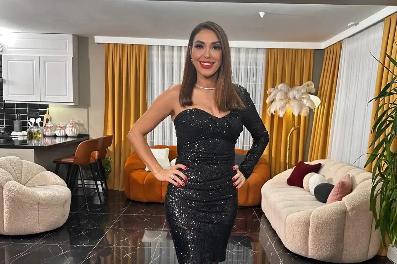 Zuhal Topal'dan çok konuşulacak tatil pozu!