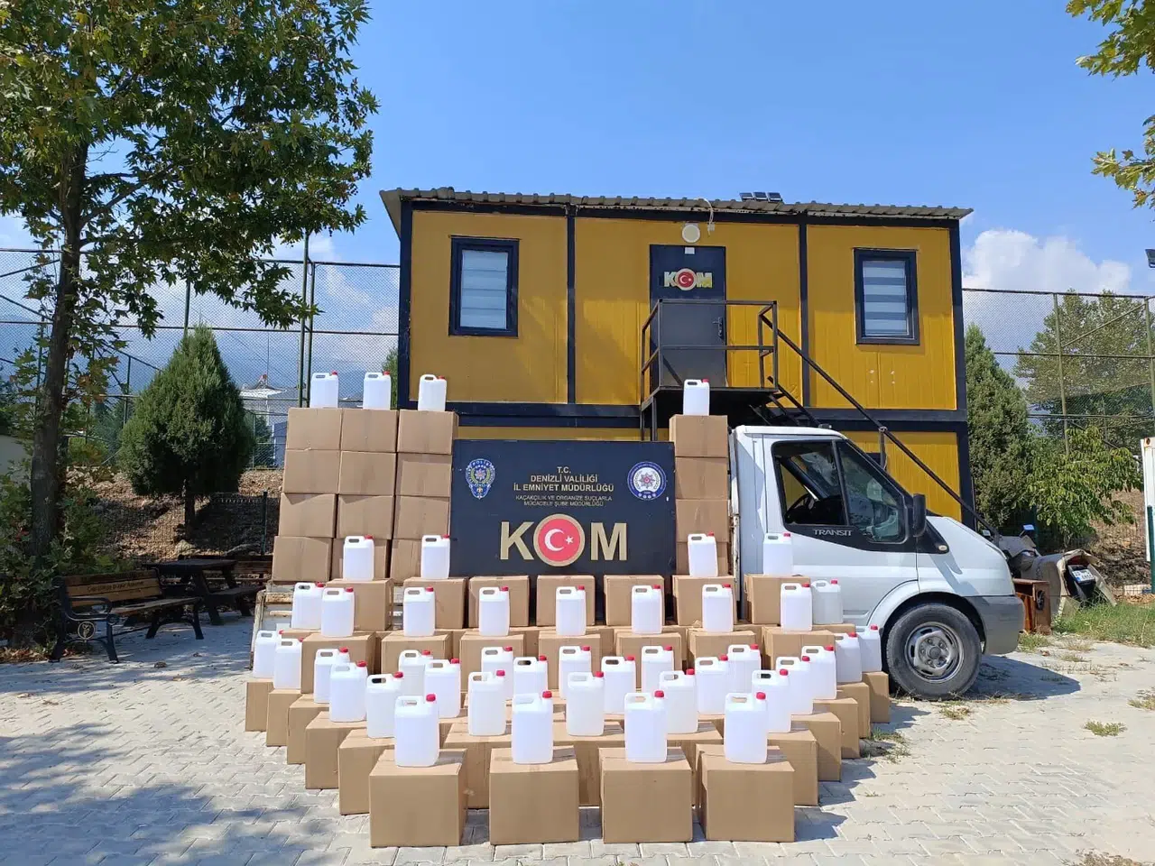 2 bin litre kaçak alkol ele geçirildi