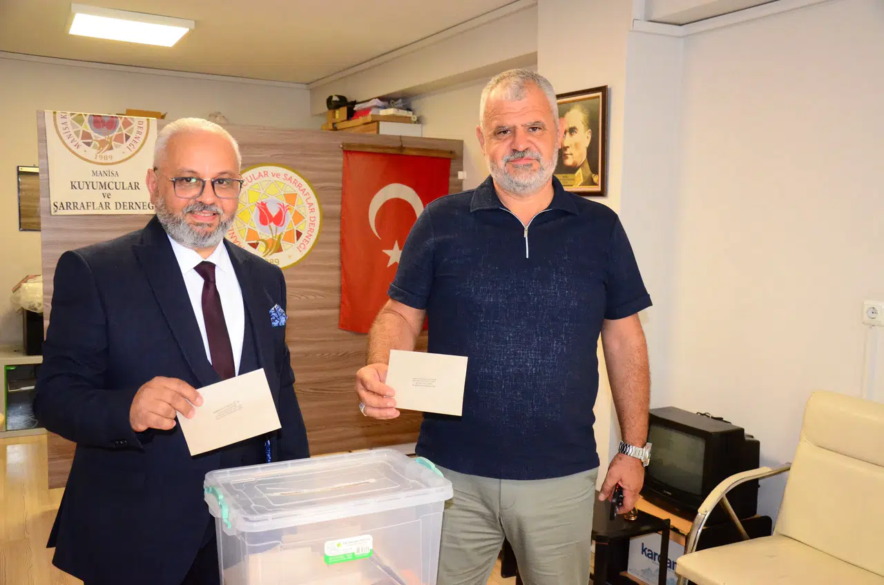 Manisa'da kuyumcuların yeni başkanı Mehmet Ödevli oldu