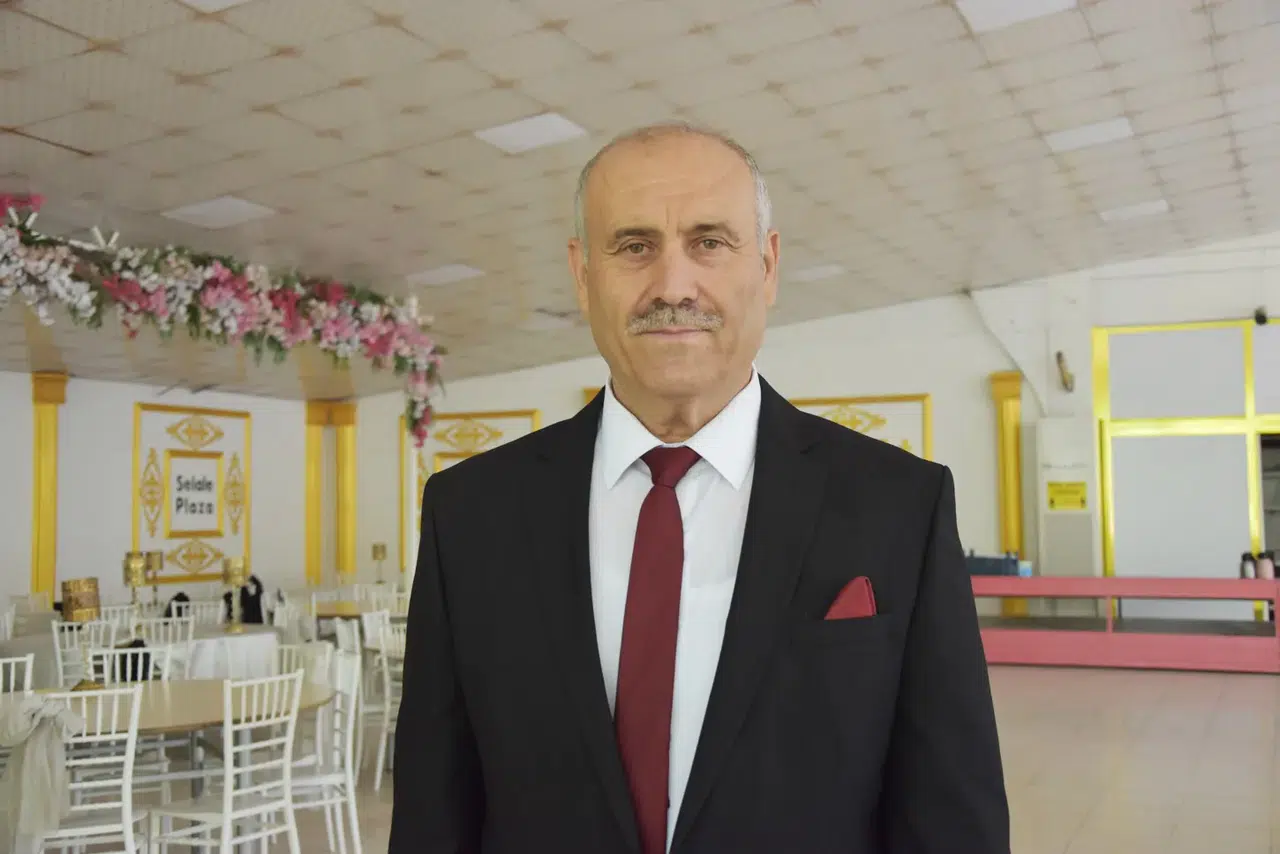 Manisa Madeni Sanatkarlarda Ertan Midilli adaylığını açıkladı
