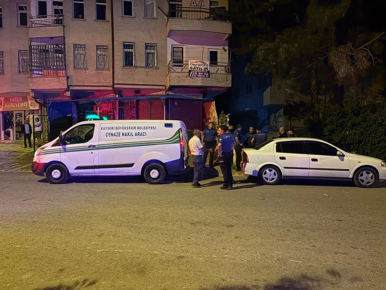 Eşi tarafından terk edildi: Genç adam kendini astı