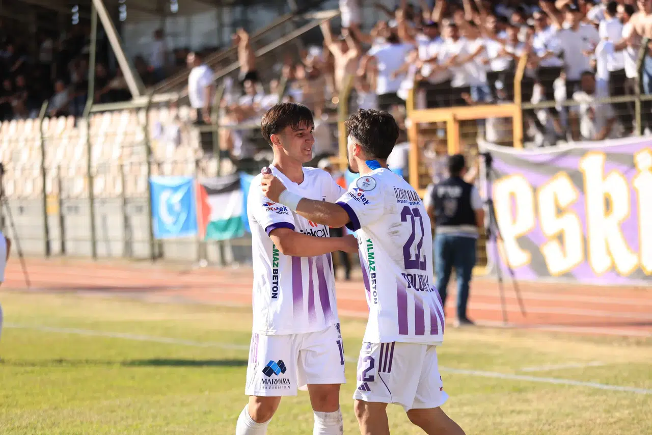 Somaspor 90'da yıkıldı