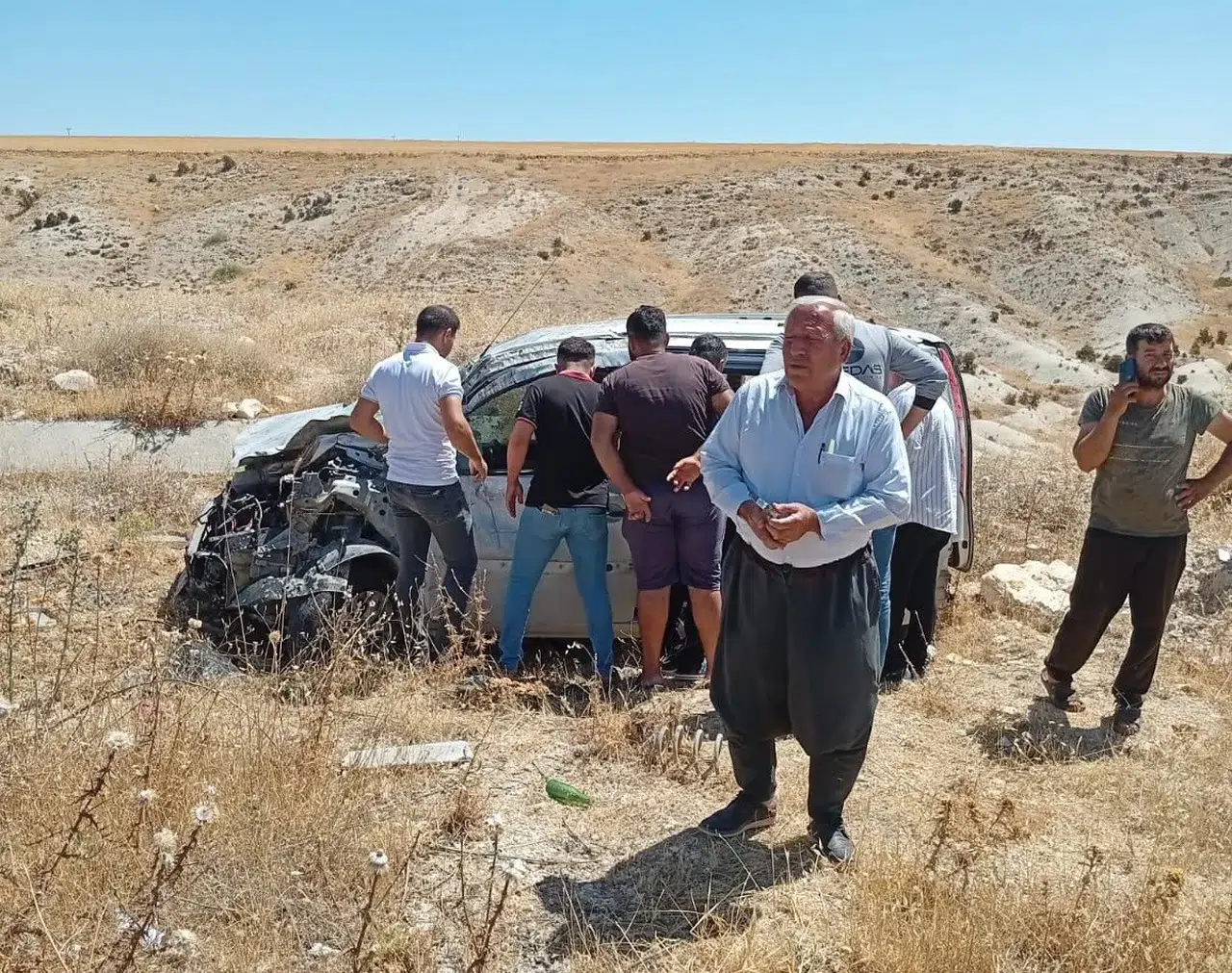 Direksiyon hakimiyetini kaybetti şarampole yuvarlandı