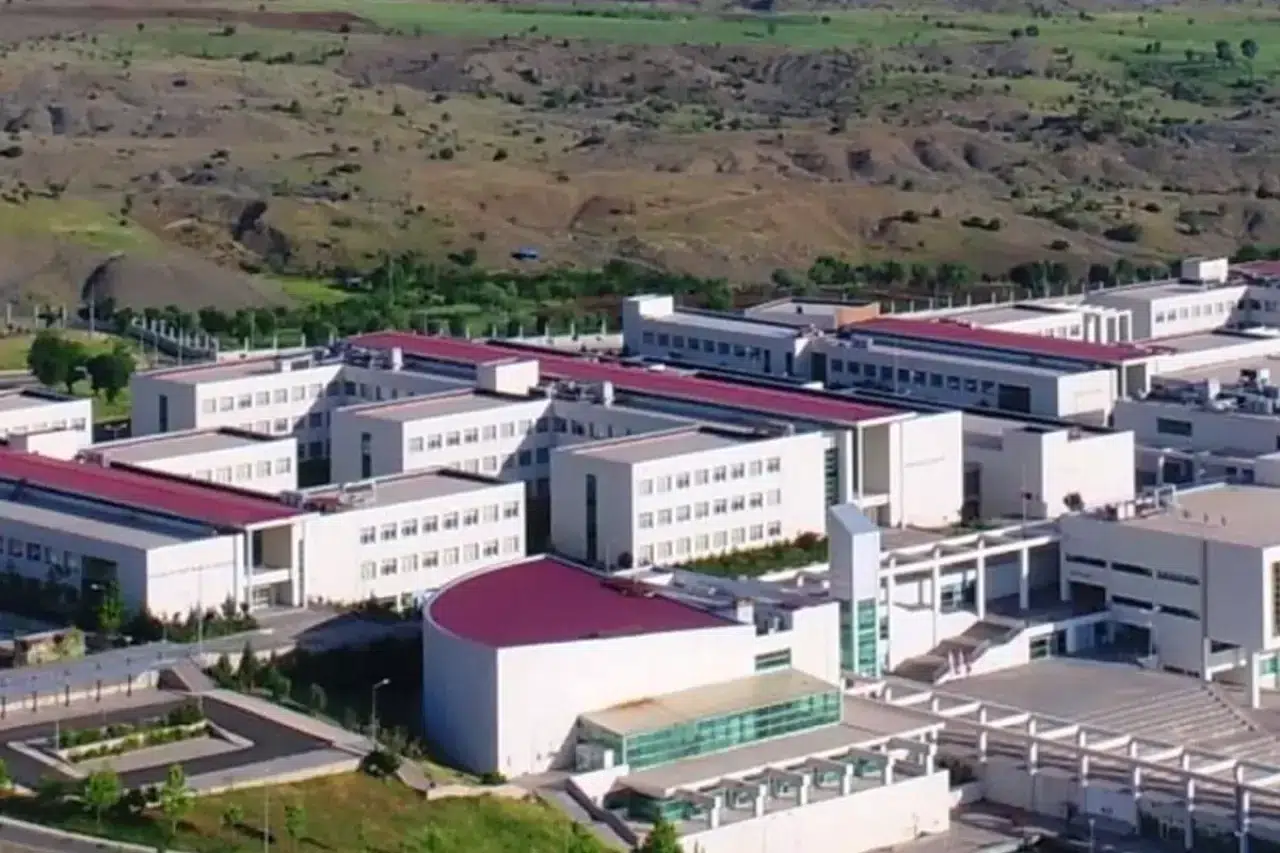 O üniversitede iki gözde bölüm öğrencisiz kaldı