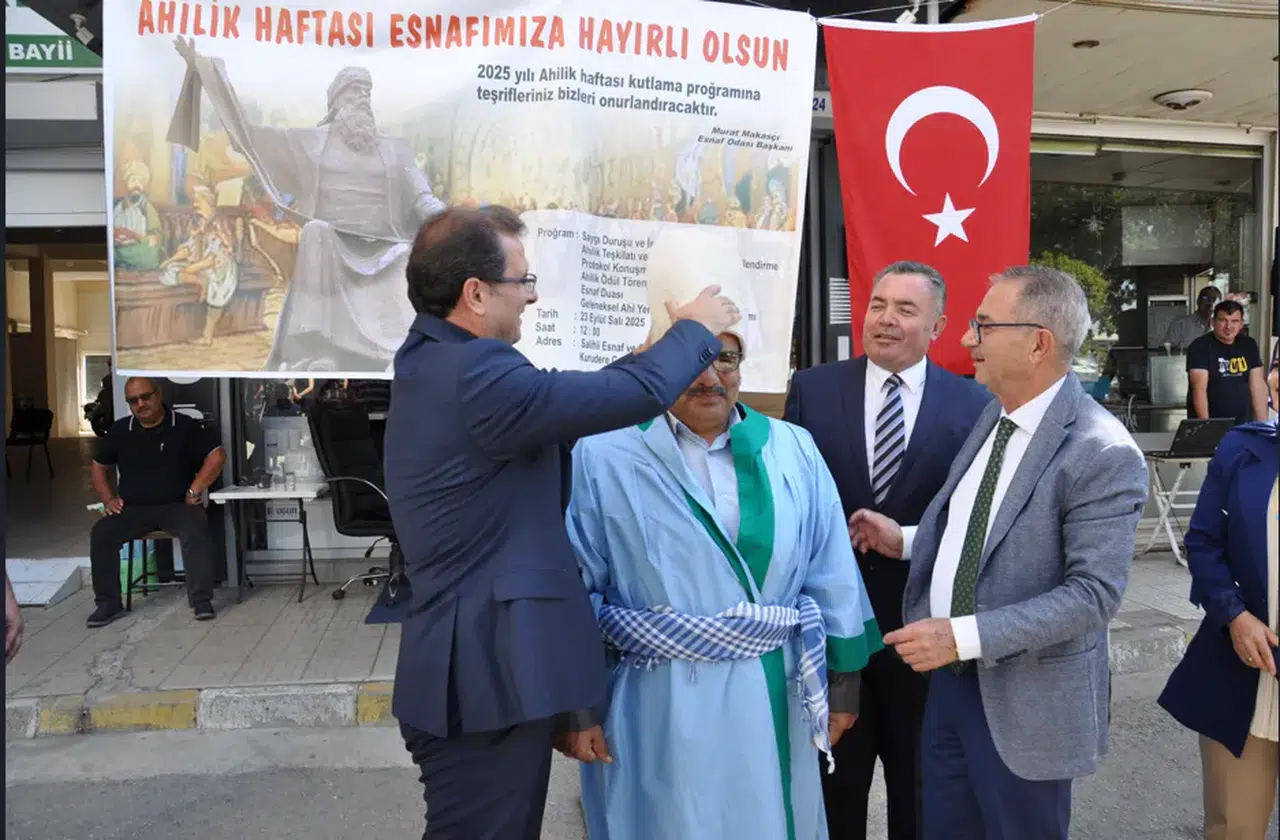 Salihli'de "Yılın Ahisi" seçildi