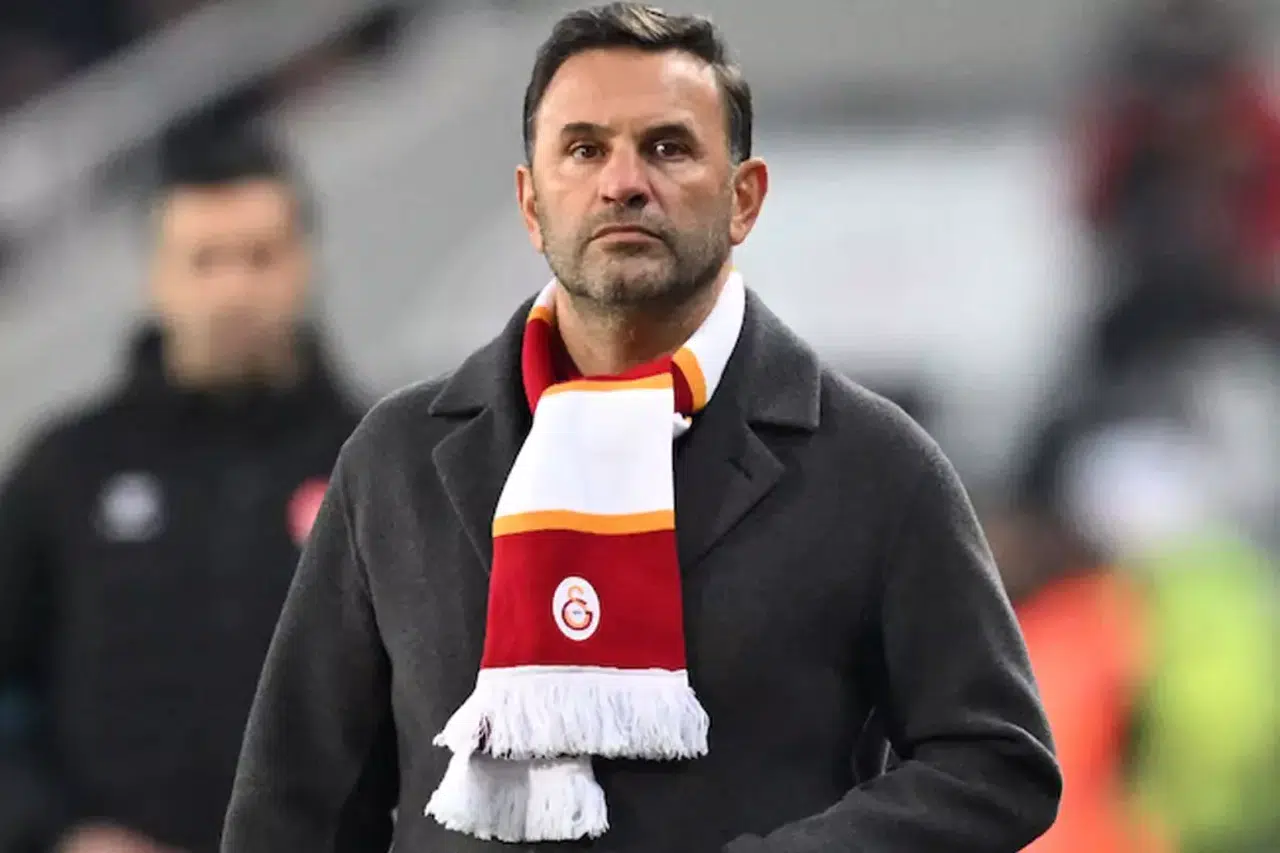 Taraftar Okan Buruk'un kalemini kırdı!