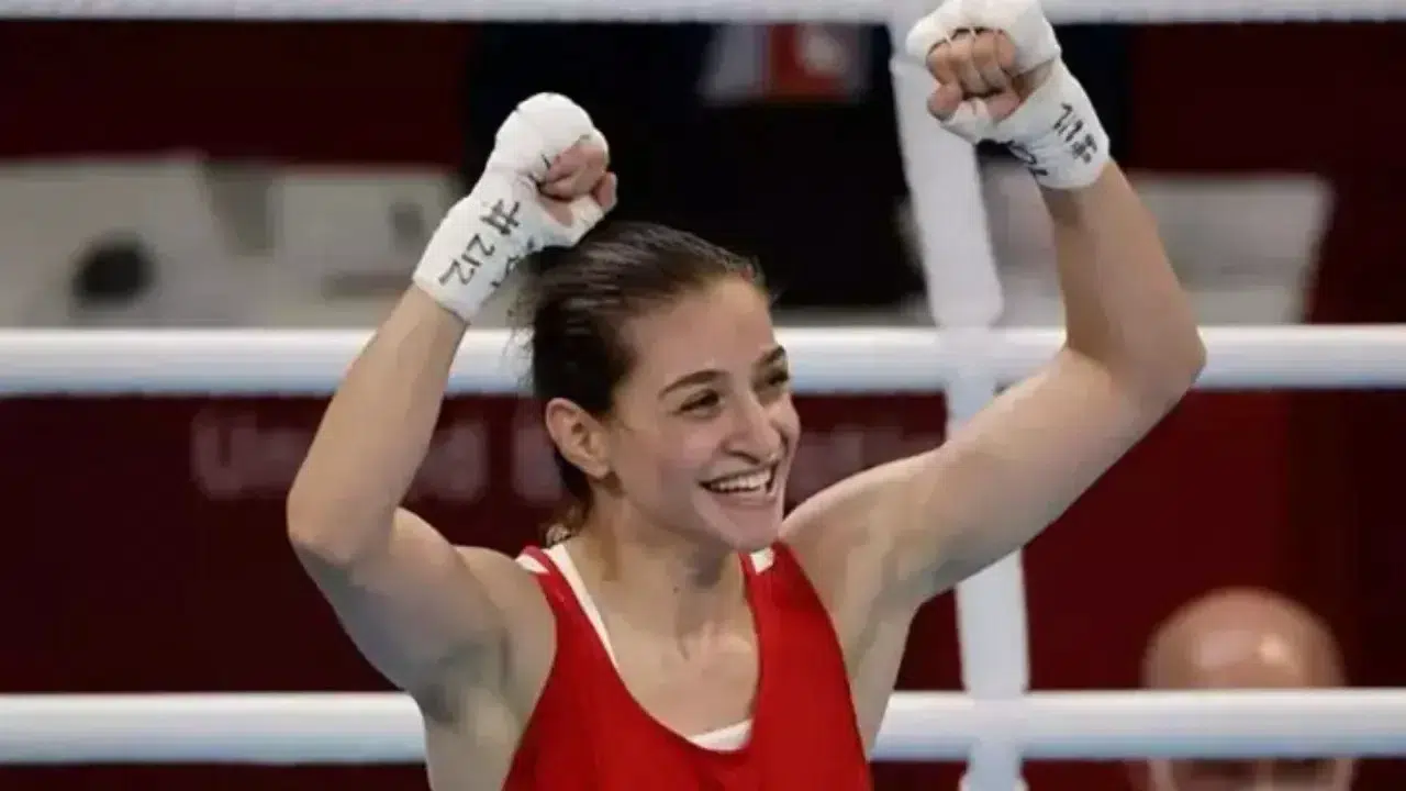 Buse Naz Çakıroğlu Dünya Şampiyonası’nda Yarı Finalde