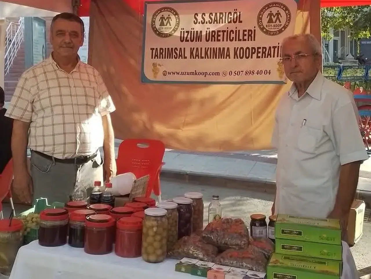 Festivalde Sarıgöl Üzüm Kooperatifine büyük ilgi