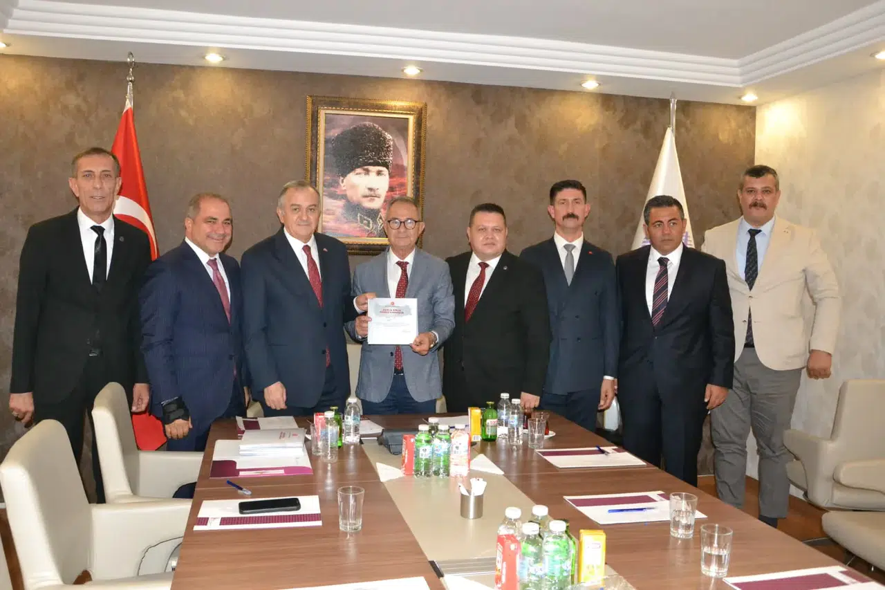 MHP heyetinden esnaf teşkilatına ziyaret