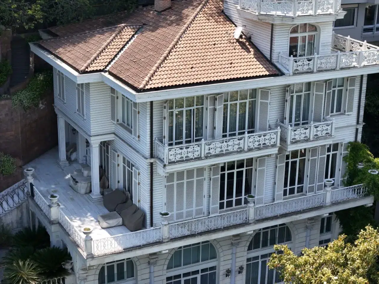 FETÖ firarisinin köşkü satışa çıktı