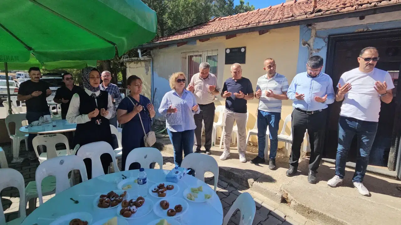 Demirci esnafından geleneksel lokma hayrı