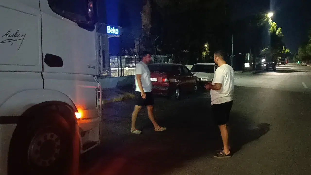 Manisa'da yük almak için bekleyen tırcılar mağdur  edildi