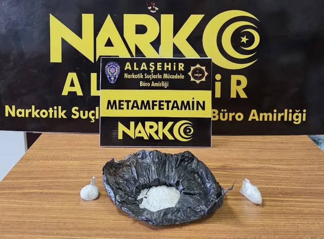 Manisa'da şüpheli şahsın üzerinden uyuşturucu madde çıktı