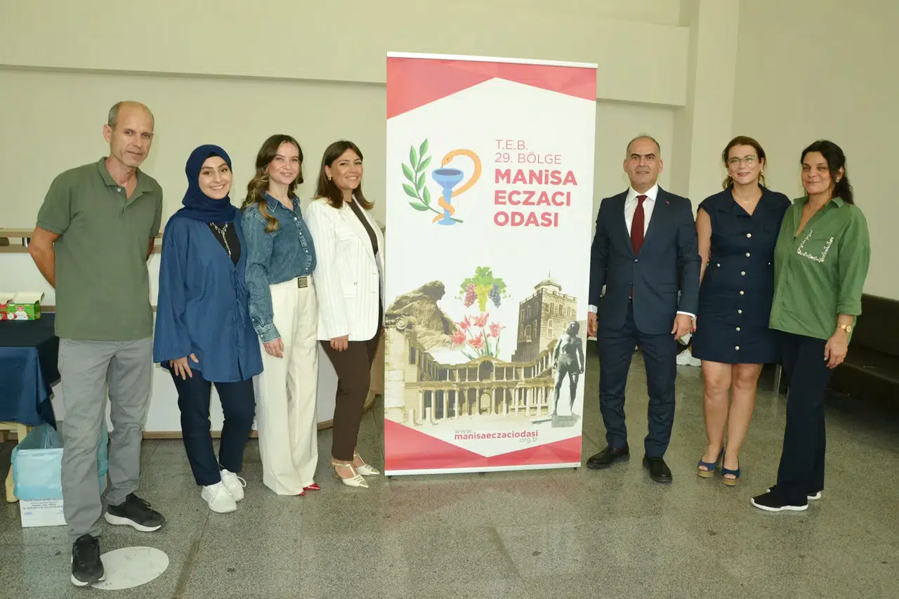 Manisa Eczacı Odası’nda Duygu Elmas Mutlu güven tazeledi