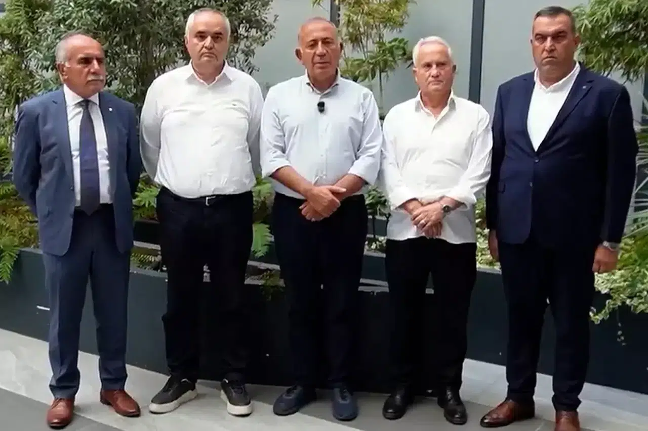 Gürsel Tekin'den görüntülü mesaj