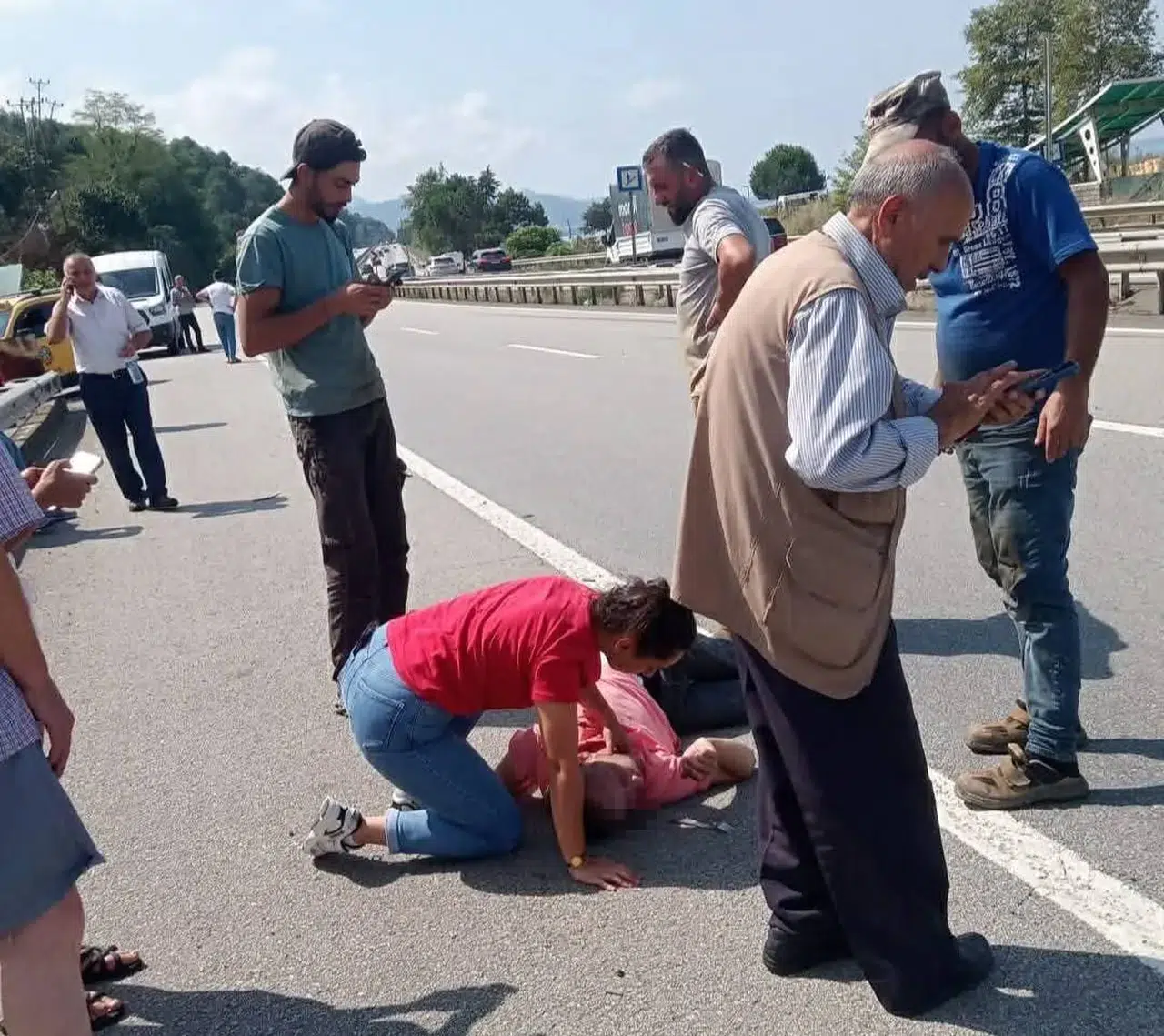 Karşıdan karşıya geçmek isterken canından oldu