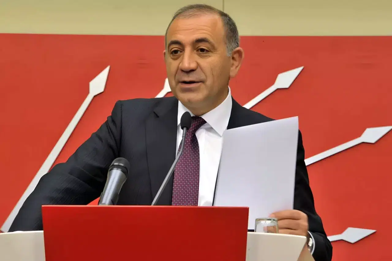 CHP'ye kayyum olarak atanmıştı! O isimden sürpriz hareket