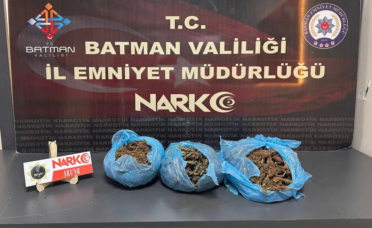 Şüpheli araçtan çıkanlar pes dedirtti