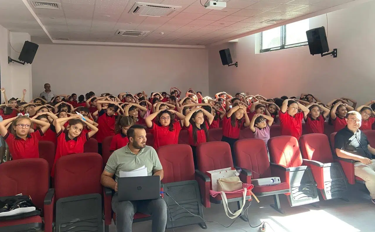 Halk Sağlığı Haftasında öğrencilere eğitim düzenlendi