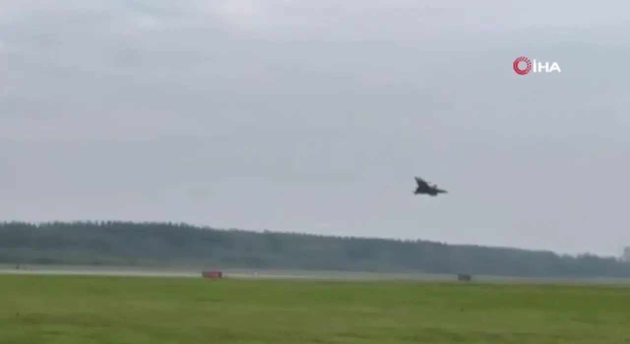 NATO savaş uçakları Ukrayna sınırında