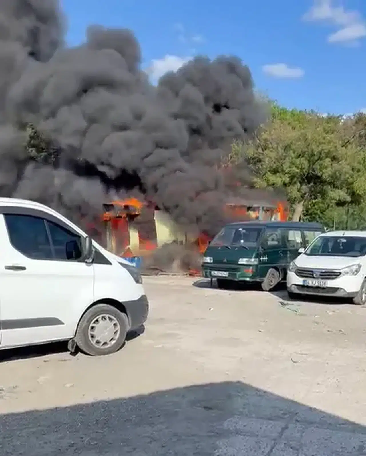 Tüp bomba gibi patladı: Çay ocağı kullanılamaz hale geldi
